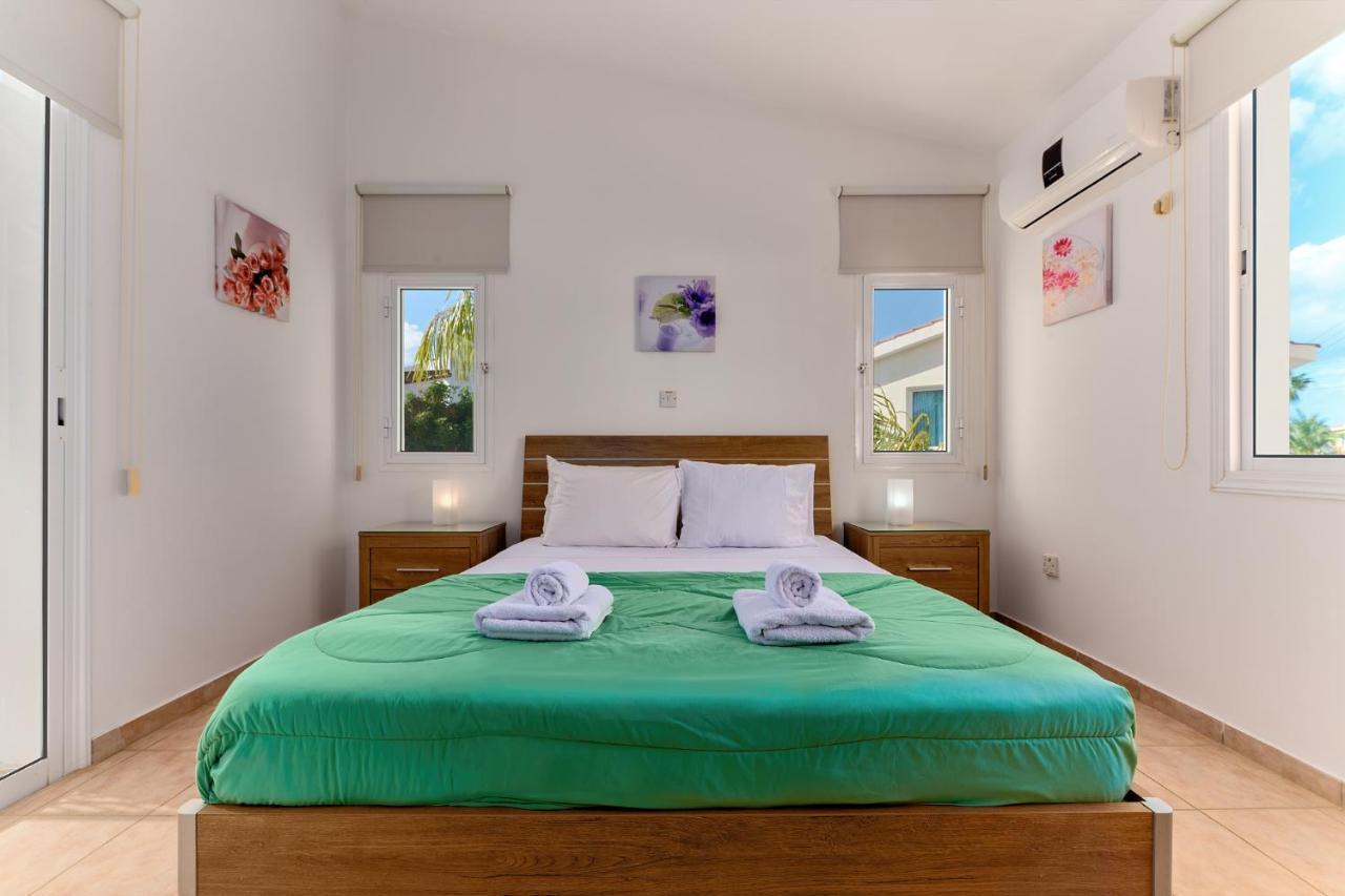 Villa Shiva By Ezoria Villas Coral Bay Exterior photo